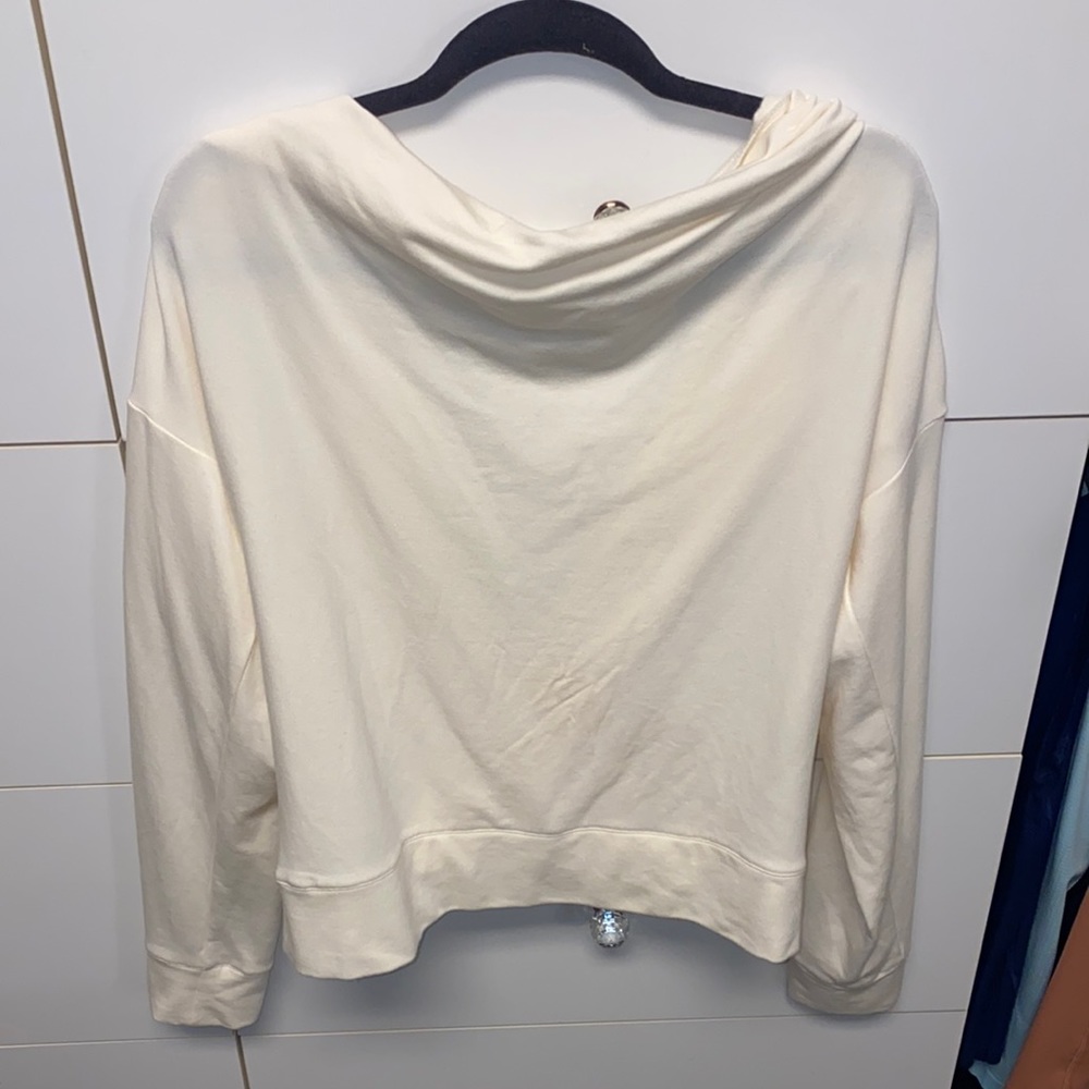 New ALO sweater
